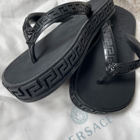 Versace black flip flops summer US5 - Picture 2 of 7